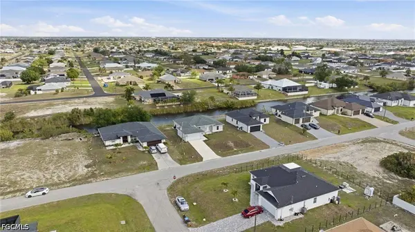 1725 NW 2nd ST, Cape Coral, FL 33993
