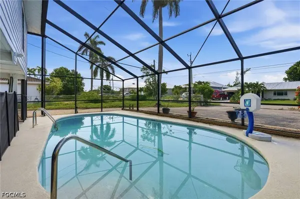 5318 Serenity CV, Bokeelia, FL 33922
