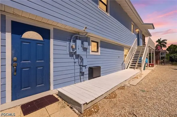 5318 Serenity CV, Bokeelia, FL 33922
