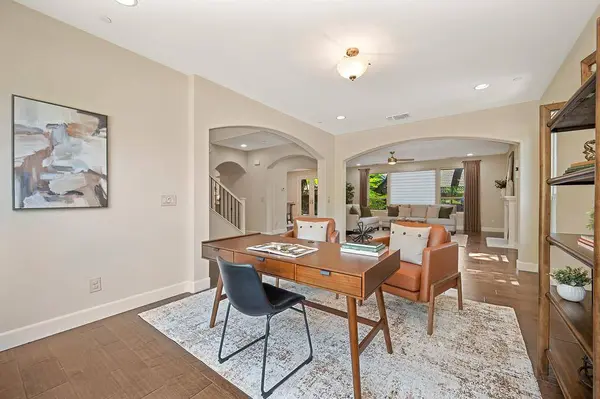 18 Triumph CT, Sacramento, CA 95831