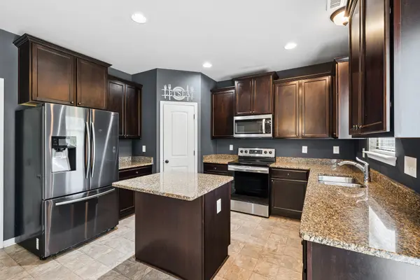 199 Skycroft Dr, Sanford, NC 27332-6258