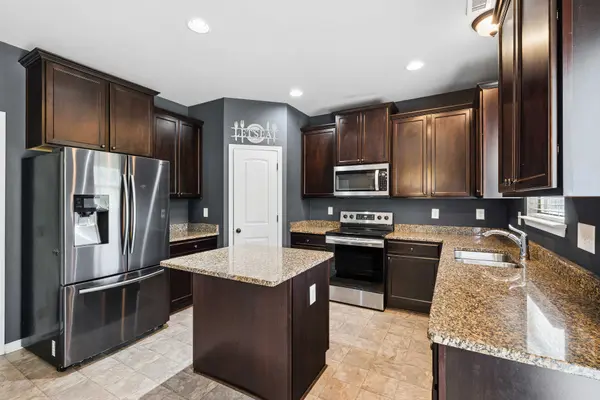 199 Skycroft Dr, Sanford, NC 27332-6258