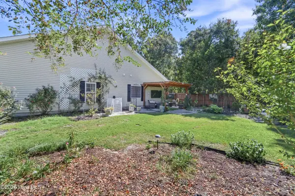 1407 Chadwick Shores DR, Sneads Ferry, NC 28460