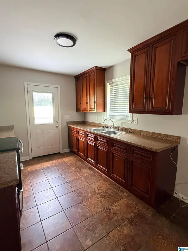 2701 8TH STREET NE, Center Point, AL 35215