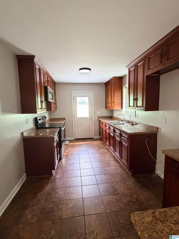 2701 8TH STREET NE, Center Point, AL 35215