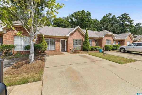 2791 SOUTHWOOD LANE, Bessemer, AL 35022