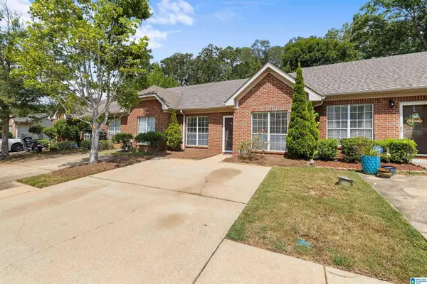 2791 SOUTHWOOD LANE, Bessemer, AL 35022