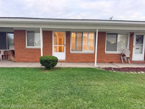 22444 KELLY RD #11