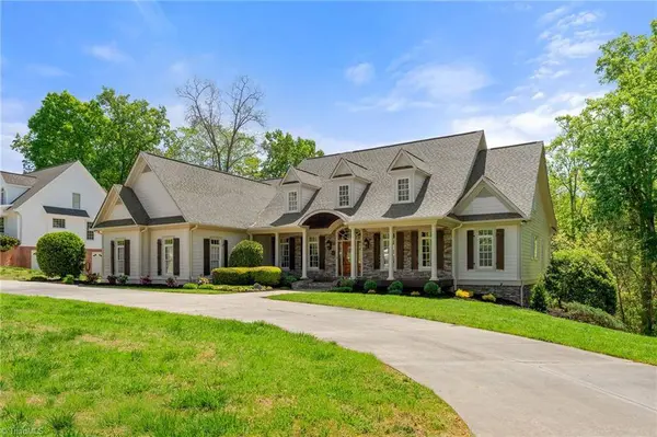 7601 Crossing Ridge DR, Belews Creek, NC 27009