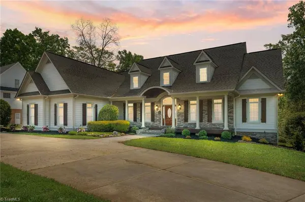 7601 Crossing Ridge DR, Belews Creek, NC 27009
