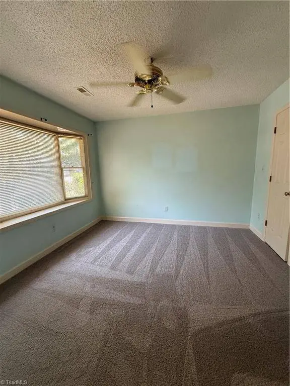 209 N Rotary DR, High Point, NC 27262