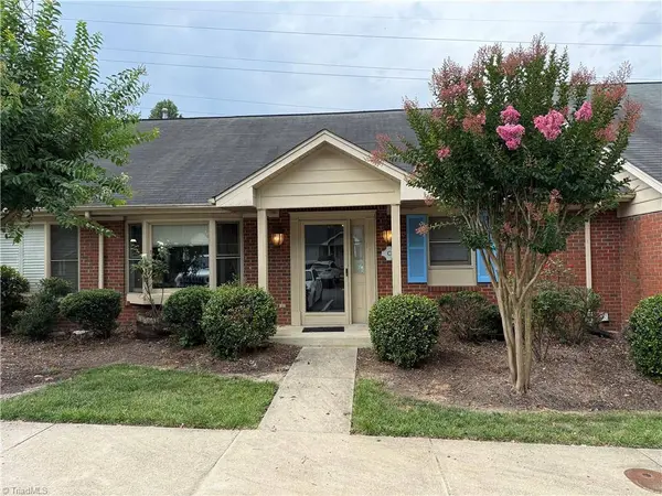 209 N Rotary DR, High Point, NC 27262