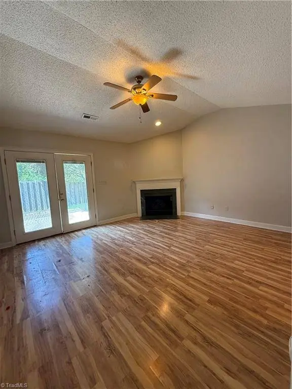 209 N Rotary DR, High Point, NC 27262