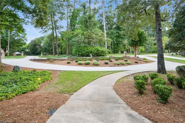 5586 Anson RD, Greensboro, NC 27407