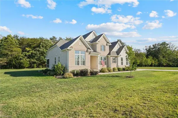 6715 Honeycutt Reserve DR, Oak Ridge, NC 27310
