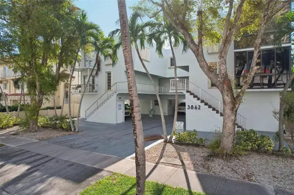 3862 NE 171st St #E, North Miami Beach, FL 33160