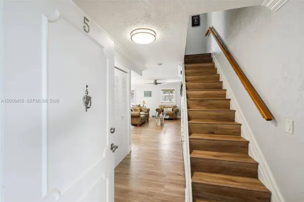 3862 NE 171st St #E, North Miami Beach, FL 33160