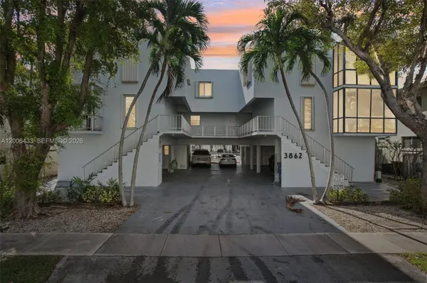 3862 NE 171st St #E, North Miami Beach, FL 33160