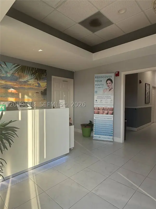 Hallandale Beach, FL 33009