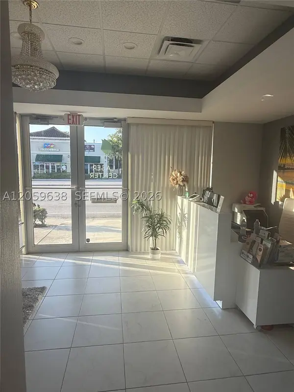 Hallandale Beach, FL 33009