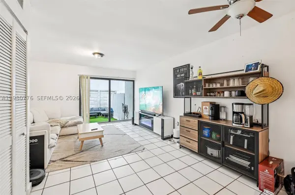 1901 NW S River Dr #16B, Miami, FL 33125