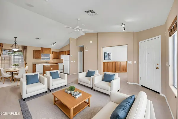 42780 W SUNLAND Drive, Maricopa, AZ 85138