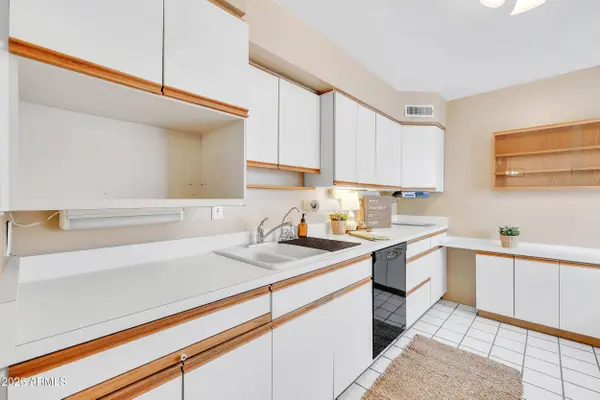 4630 N 68TH Street #248, Scottsdale, AZ 85251