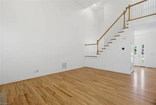 203 Southern Woods DR, Winston-salem, NC 27107