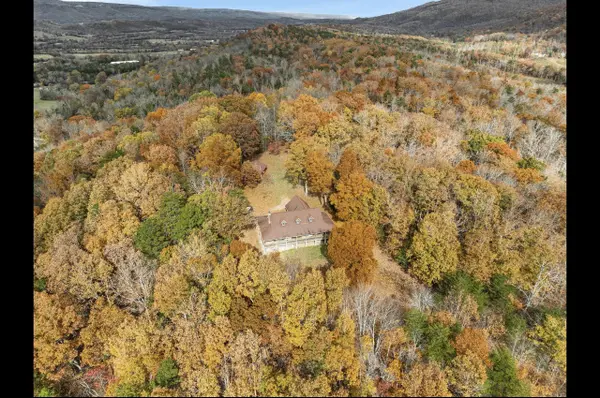 304 Sweatt Rd, Dunlap, TN 37327-8861