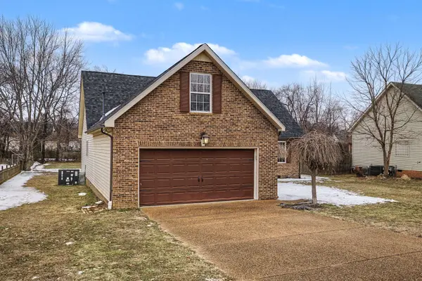 1909 Amacher DR, Spring Hill, TN 37174