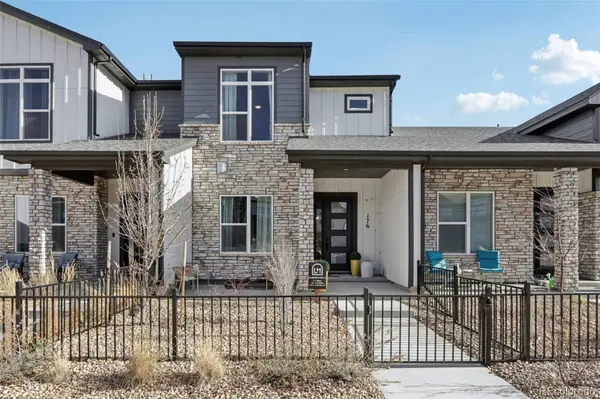 176 High Point DR, Longmont, CO 80504