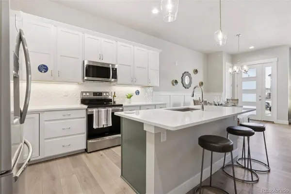 176 High Point DR, Longmont, CO 80504
