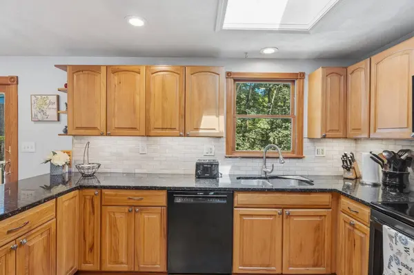 37 Bart, Billerica, MA 01862