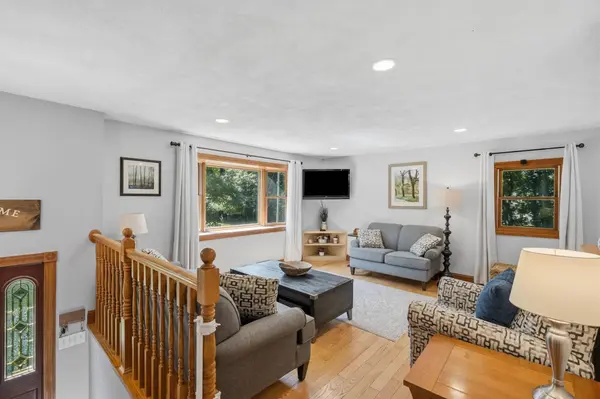 37 Bart, Billerica, MA 01862
