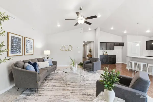 2822 N Rapid Creek Way, Kuna, ID 83634