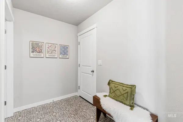 2822 N Rapid Creek Way, Kuna, ID 83634