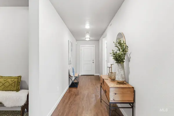 2822 N Rapid Creek Way, Kuna, ID 83634