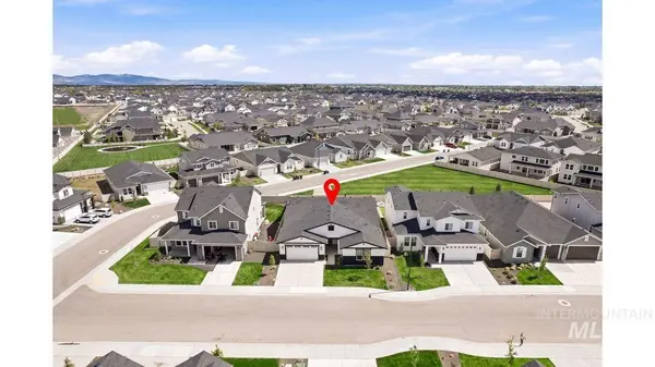 5764 N Backfire Way, Meridian, ID 83646