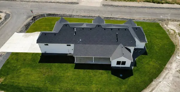 17244 Triple Crown Pl, Caldwell, ID 83607