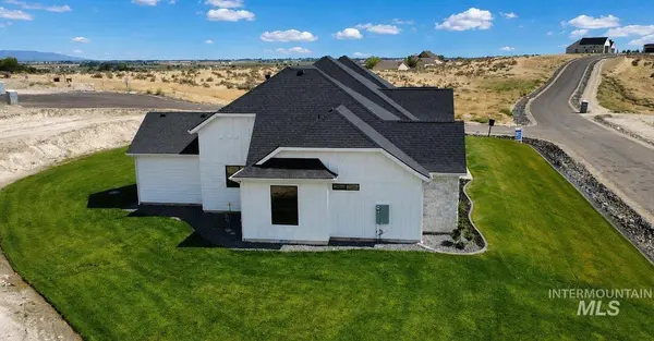 17244 Triple Crown Pl, Caldwell, ID 83607