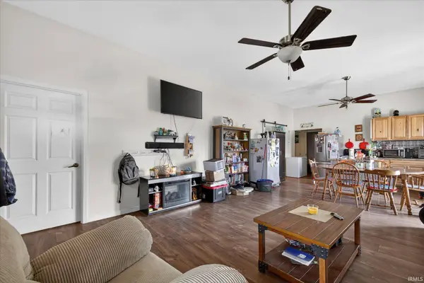1015 W Van Trees Street, Washington, IN 47501