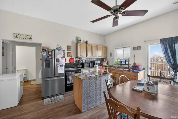 1015 W Van Trees Street, Washington, IN 47501
