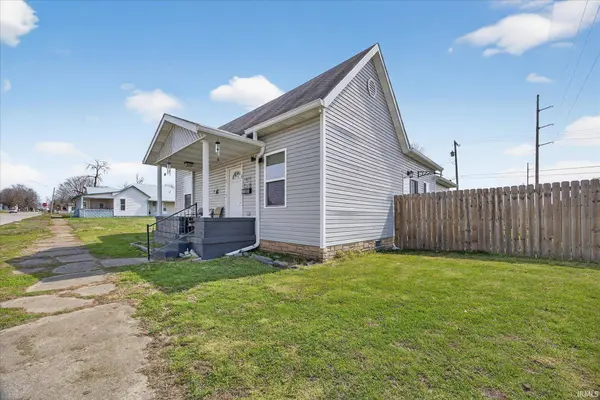 1015 W Van Trees Street, Washington, IN 47501