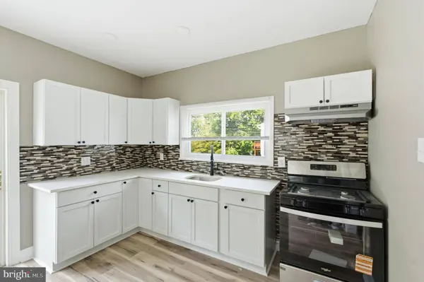 218 LAKE AVE, Clementon, NJ 08021