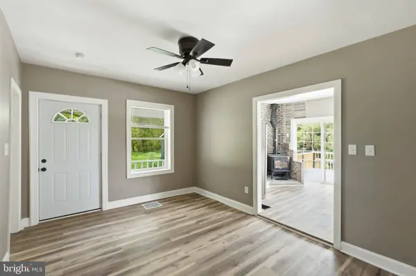 218 LAKE AVE, Clementon, NJ 08021