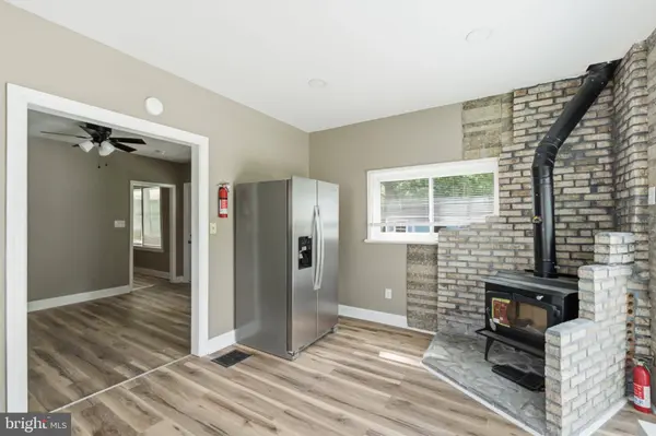 218 LAKE AVE, Clementon, NJ 08021