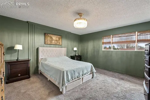 6375 Pushmataha DR, Colorado Springs, CO 80915