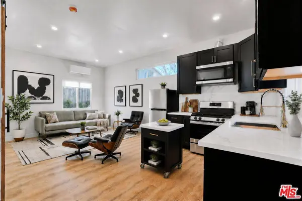 13424 Debby St #1, Valley Glen, CA 91401