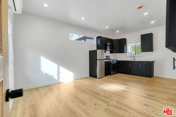 13424 Debby St #1, Valley Glen, CA 91401