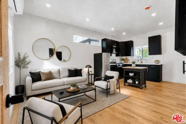 13424 Debby St #1, Valley Glen, CA 91401